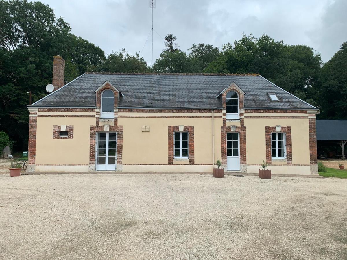 Gite A La Ferme De Sainte Radegonde Lanneray Экстерьер фото